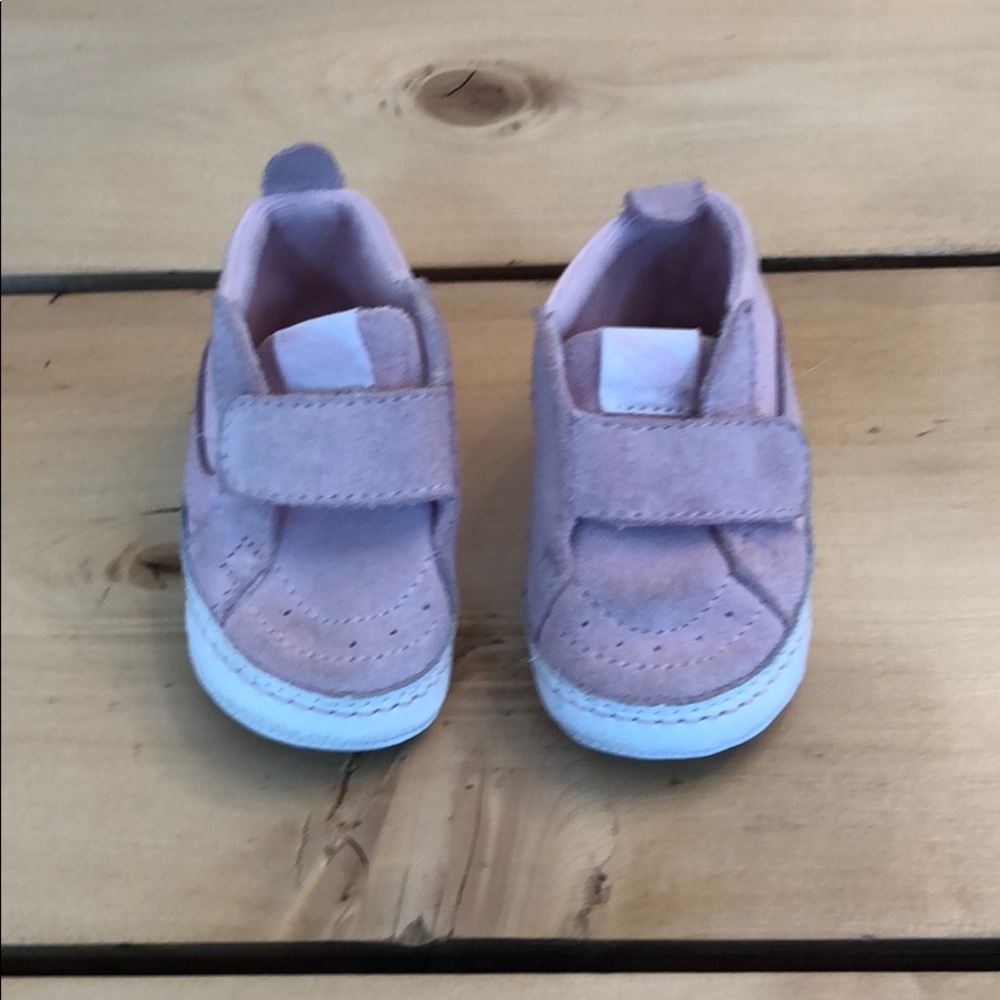Vans crib shoes pink